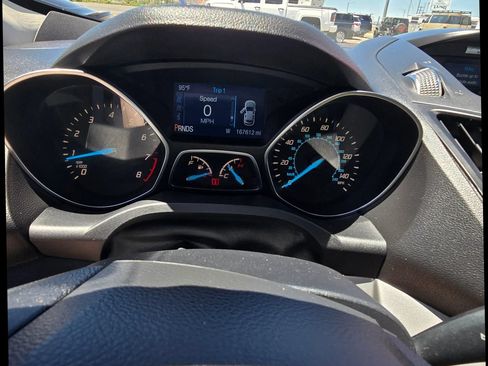 Used 2015 Ford Escape SE FWD image 9