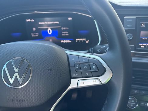 Used 2022 Volkswagen Jetta SE FWD image 19