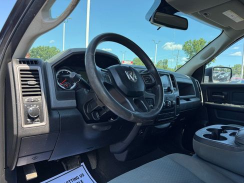 Used 2018 RAM 1500 ST w/ SXT Appearance Group AWD/4WD image 14