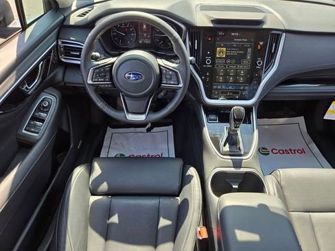 Used 2025 Subaru Outback Limited image 12
