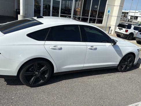 Used 2023 Honda Accord Sport image 7