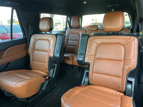 Used 2021 Lincoln Navigator L Reserve w/ Luxury Package image 15