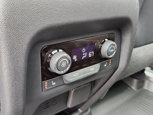 New 2026 Chevrolet Traverse RS w/ LPO, Floor Liner Package AWD/4WD image 13