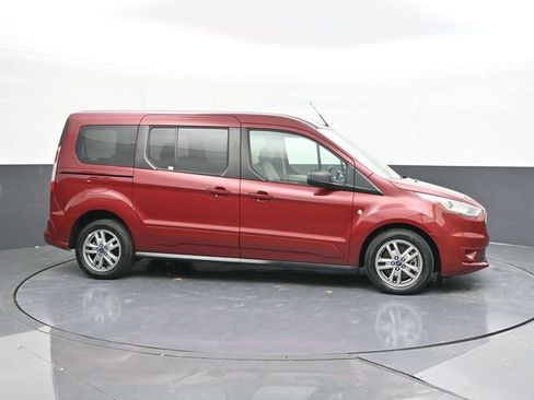 Used 2021 Ford Transit Connect XLT image 19