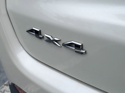 Used 2018 Jeep Compass Limited w/ Navigation Group image 4