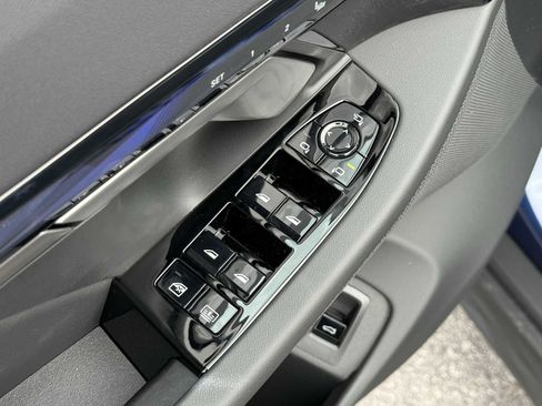 New 2026 BMW 530i xDrive w/ Executive Package image 14