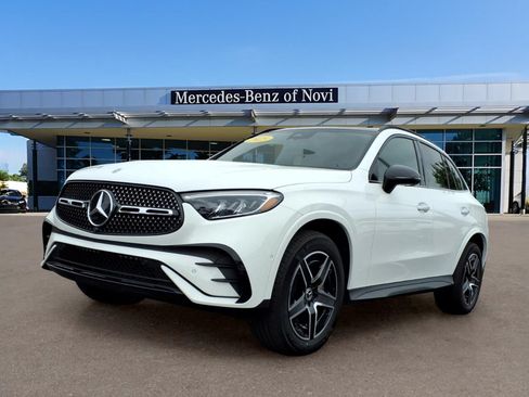 Certified 2025 Mercedes-Benz GLC 300 4MATIC image 1