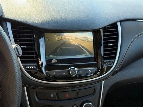 Used 2018 Chevrolet Trax LS image 20