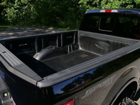 Used 2017 Ford F150 XLT w/ Equipment Group 302A Luxury AWD/4WD image 35