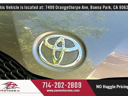 Used 2017 Toyota Sienna SE Premium w/ Cargo Management Package FWD image 52