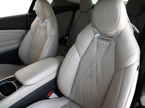 Used 2024 Maserati GranTurismo Modena AWD/4WD image 12