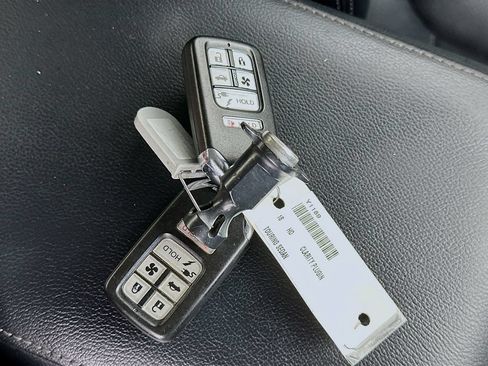 Used 2018 Honda Clarity Touring image 35