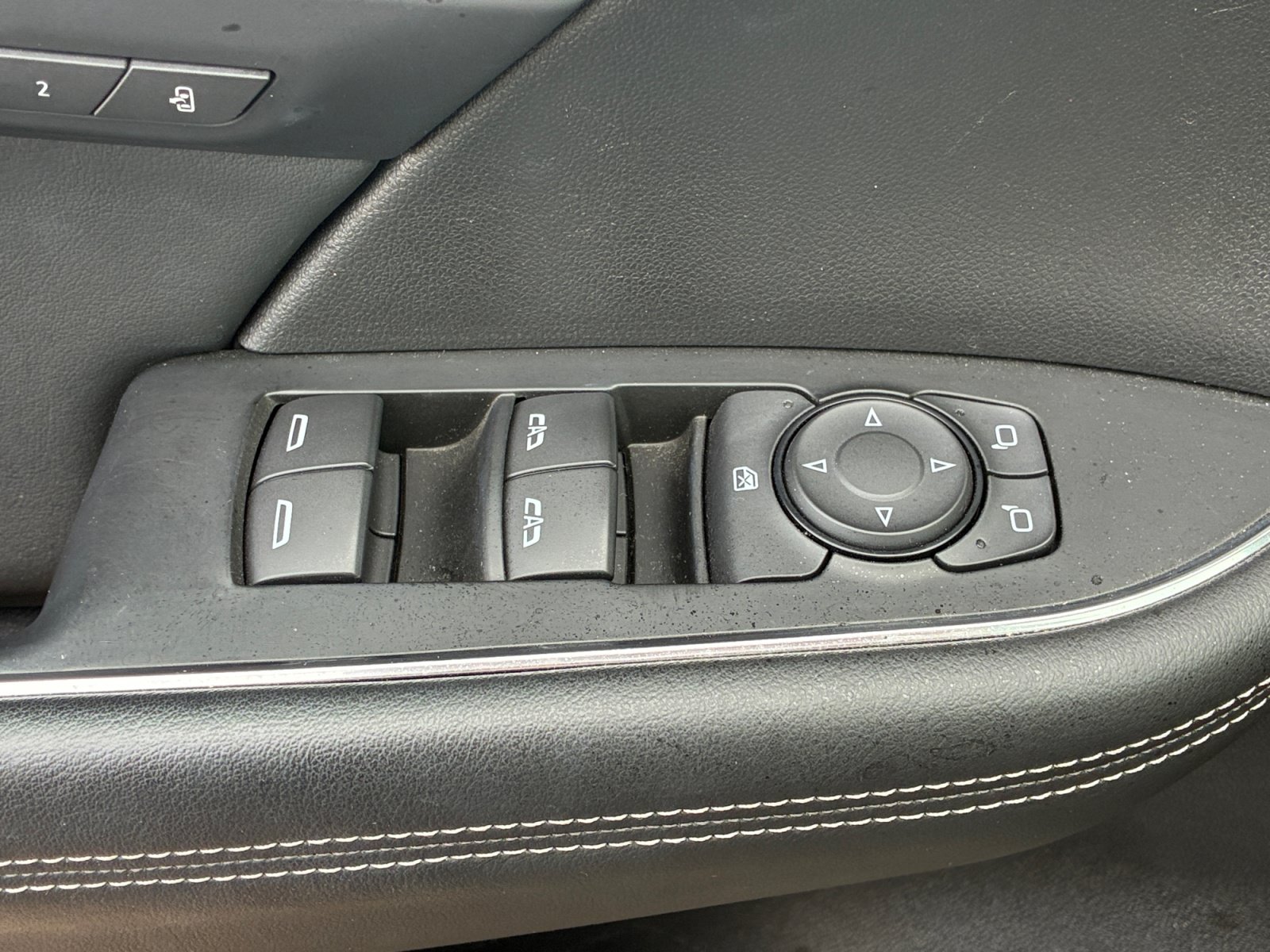 Used 2023 Buick Envision Essence FWD image 13