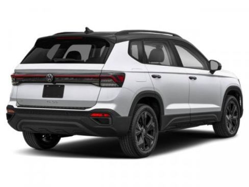 New 2026 Volkswagen Taos SE AWD/4WD image 2