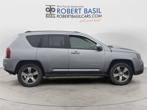 Used 2017 Jeep Compass High Altitude image 6