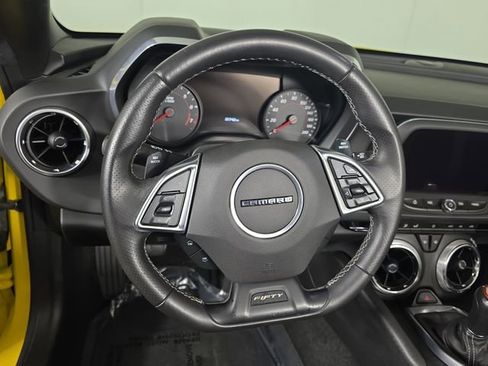 Used 2017 Chevrolet Camaro SS RWD image 10