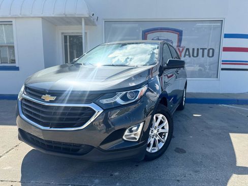 Used 2019 Chevrolet Equinox LS w/ LS Convenience Package image 3
