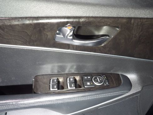 Used 2017 Kia Sorento L FWD image 8