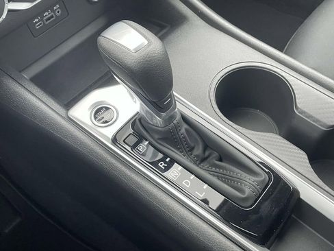 New 2025 Nissan Altima 2.5 SV image 30