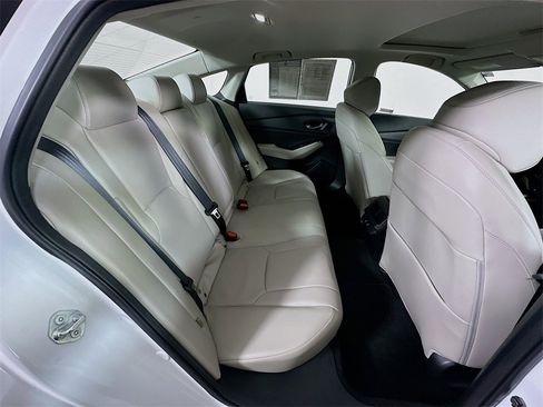 Used 2023 Honda Accord Touring image 11