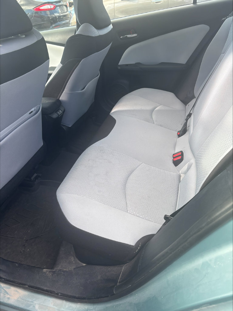 Used 2021 Toyota Prius LE FWD image 8
