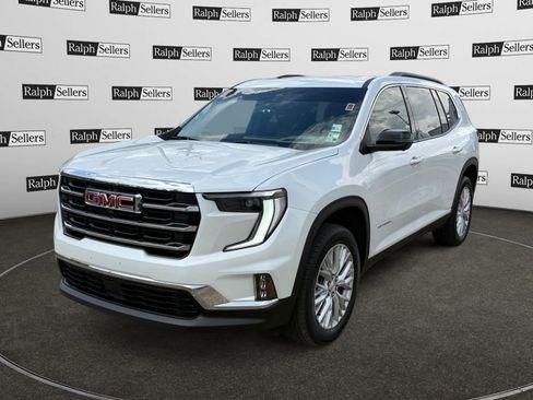 Used 2025 GMC Acadia Elevation w/ Elevation Premium Package FWD image 2