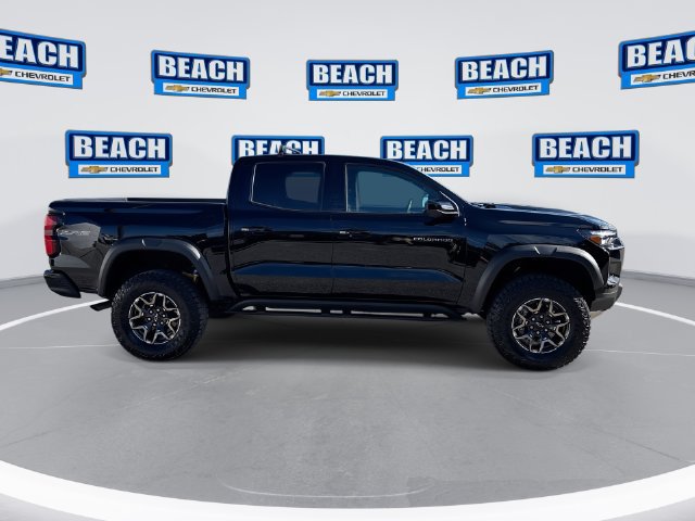 Used 2026 Chevrolet Colorado ZR2 w/ Technology Package AWD/4WD image 9