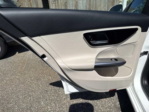 Used 2023 Mercedes-Benz C 300 Sedan image 12