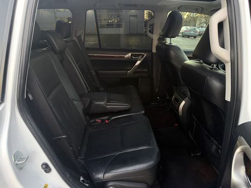 Used 2014 Lexus GX 460 image 31