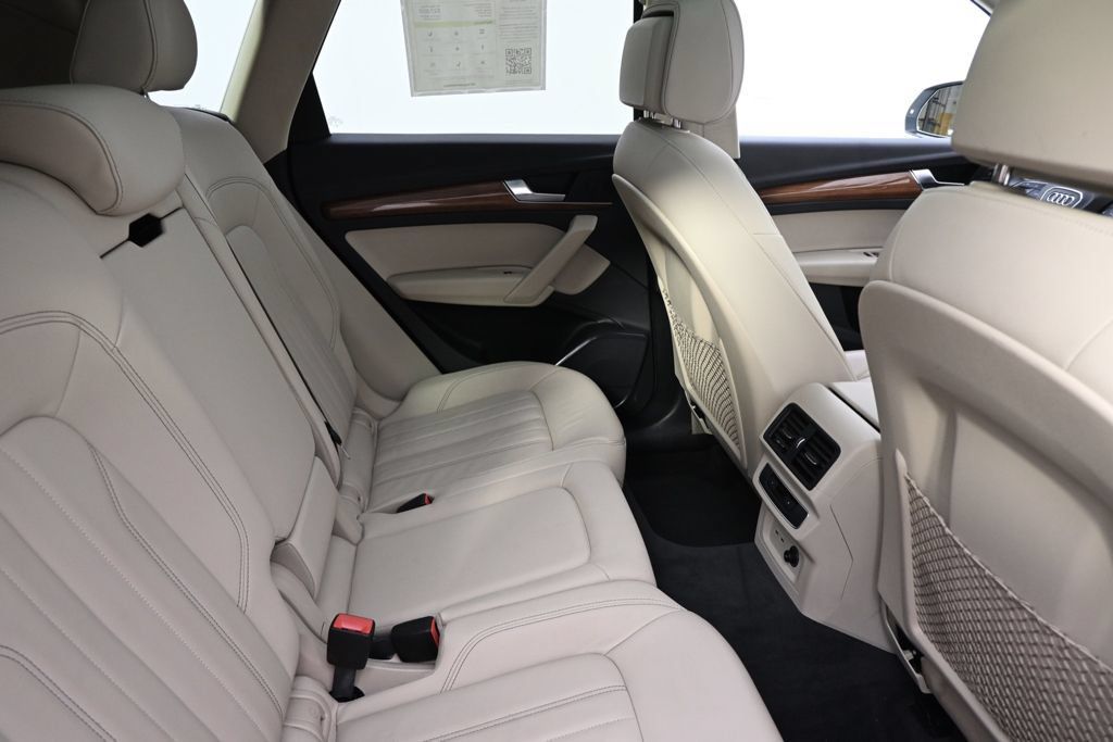 Used 2023 Audi Q5 2.0T Premium w/ Convenience Package AWD/4WD image 18
