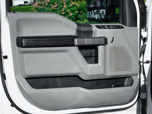 Used 2020 Ford F350 XLT w/ XLT Value Package image 14