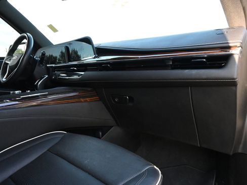 Used 2023 Cadillac Escalade Premium Luxury RWD image 25