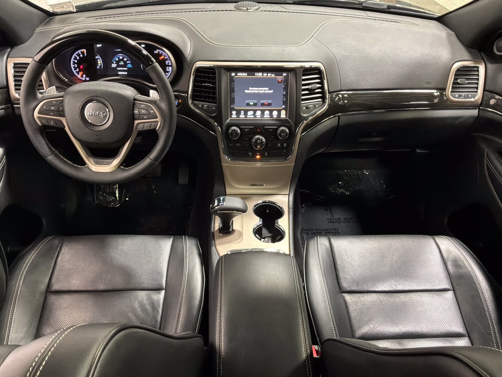 Used 2015 Jeep Grand Cherokee Overland AWD/4WD image 14