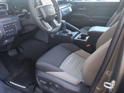 New 2026 Toyota Tacoma TRD Off-Road w/ TRD Off Road Upgrade Package AWD/4WD image 22