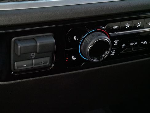 Used 2024 Chevrolet Silverado 1500 RST image 29