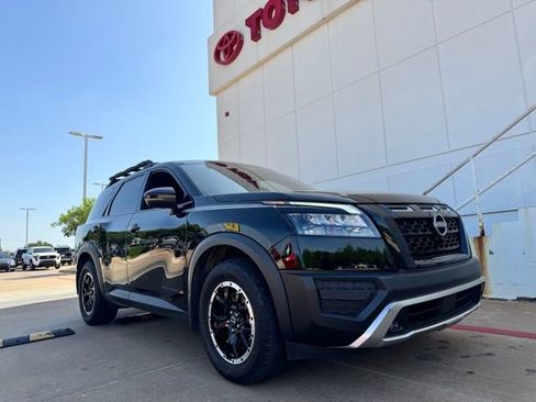 Used 2023 Nissan Pathfinder Rock Creek AWD/4WD image 7
