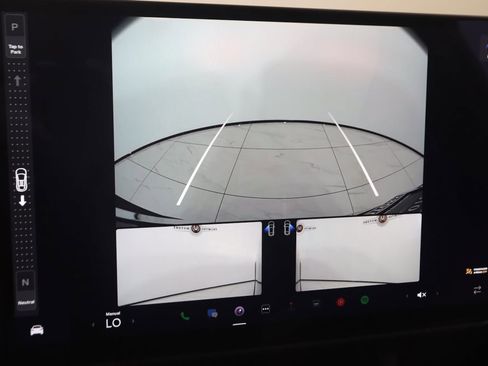 Used 2022 Tesla Model X image 11