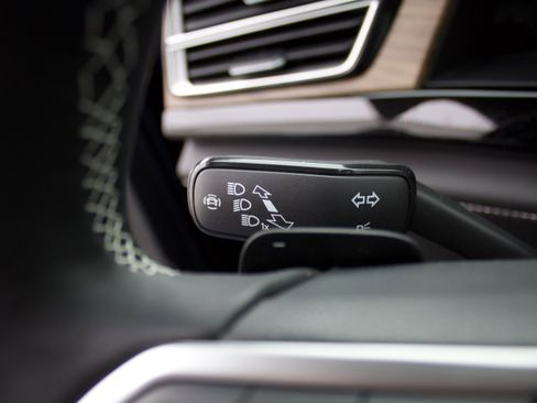 New 2026 Volkswagen Atlas SE image 18