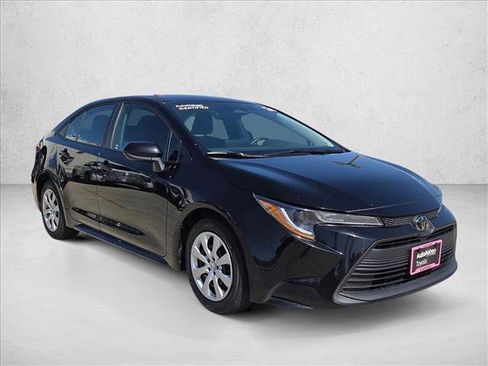 Certified 2024 Toyota Corolla LE FWD image 3