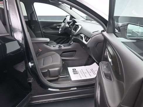 Used 2024 GMC Terrain SLE AWD/4WD image 12