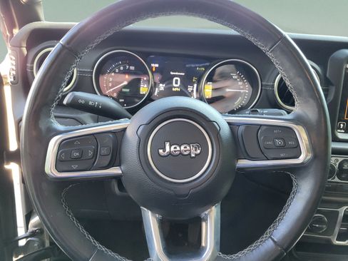 Used 2023 Jeep Wrangler Unlimited Sahara w/ Cold Weather Group AWD/4WD image 18