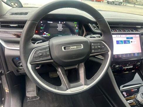 Used 2024 Jeep Grand Cherokee Limited 4xe AWD/4WD image 30