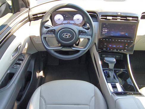 Certified 2024 Hyundai Tucson SEL w/ Convenience Package FWD image 15