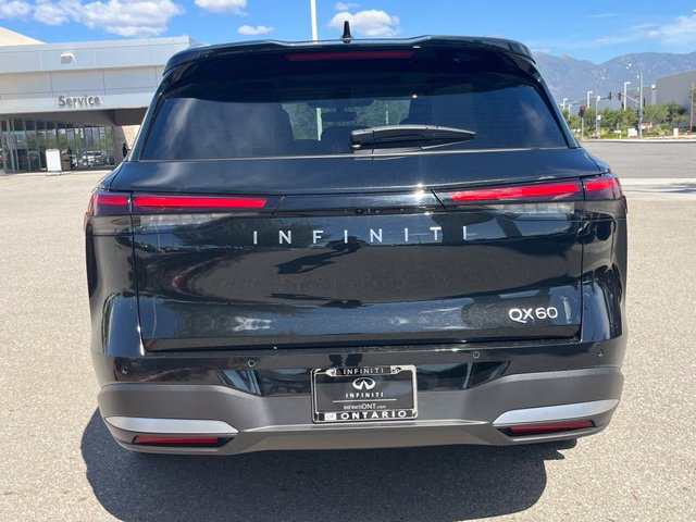 Certified 2026 INFINITI QX60 Luxe w/ Cargo Package FWD image 6