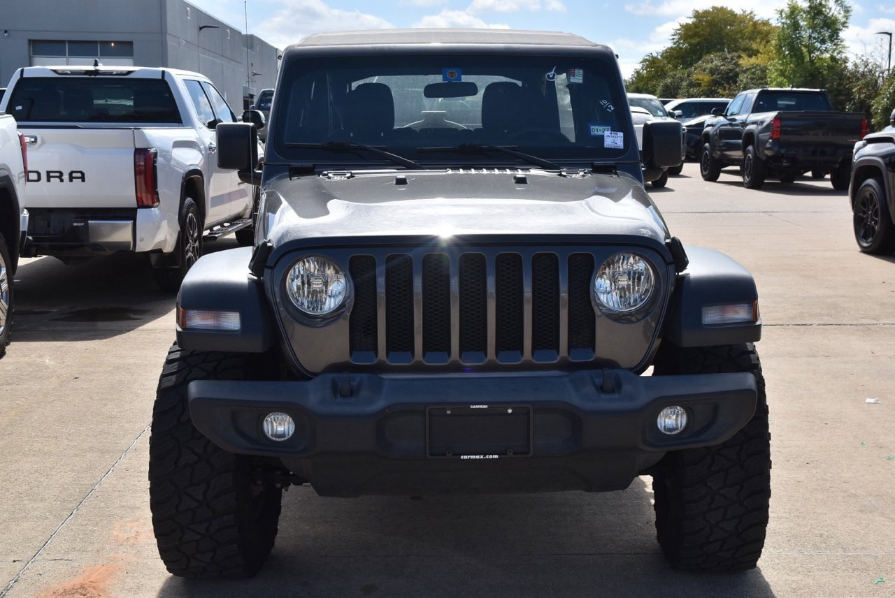 Used 2018 Jeep Wrangler Unlimited Sport AWD/4WD image 3