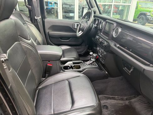 Certified 2022 Jeep Wrangler Unlimited Sahara image 21