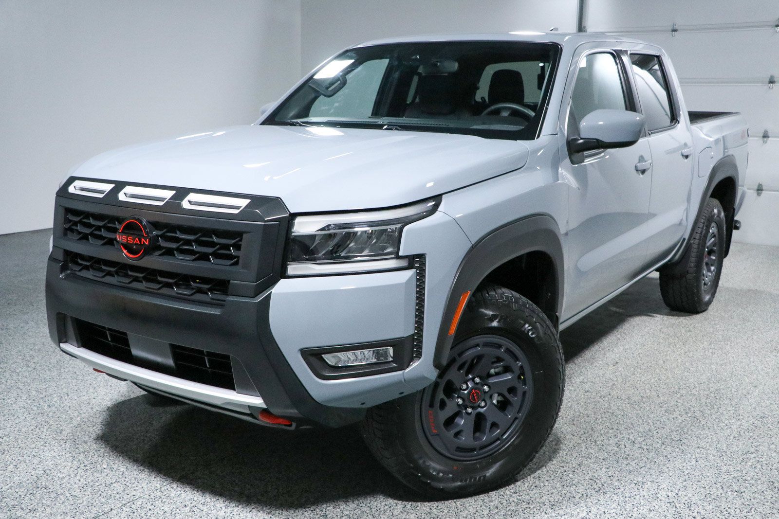 Used 2025 Nissan Frontier PRO-4X w/ Interior Protection Package AWD/4WD image 31