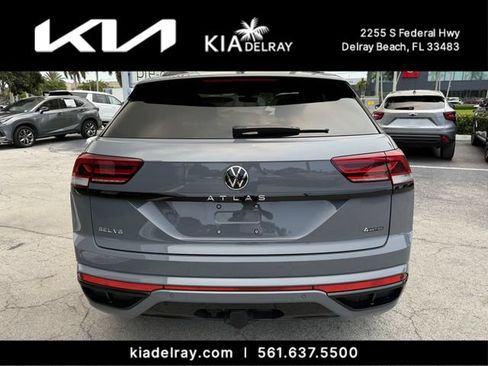 Used 2023 Volkswagen Atlas Cross Sport SEL R-Line AWD/4WD image 4