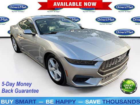 Used 2026 Ford Mustang Premium RWD image 1