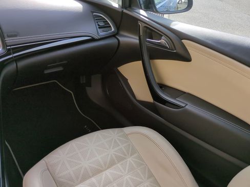 Used 2019 Buick Cascada Premium image 15